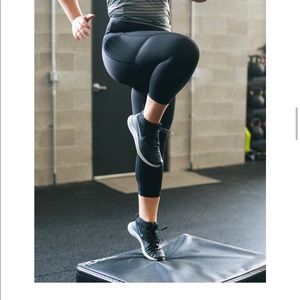 Zyia pocket light n tight size 12